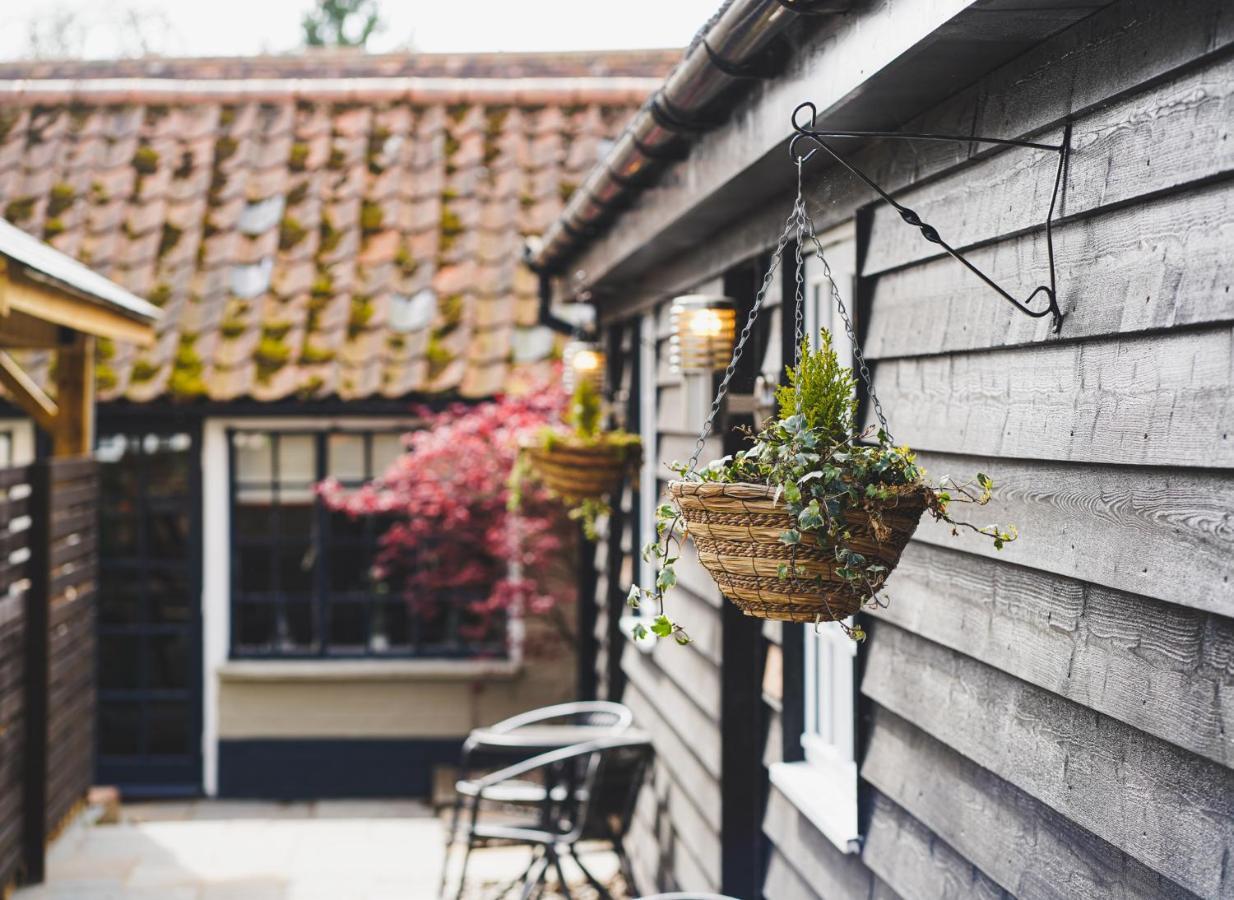 The Peacock Inn Chelsworth Extérieur photo